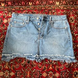 American Eagle Denim Skirt. Size M.